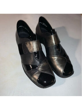 Women's Rieker Flats & Loafers Size 10 Black Silver